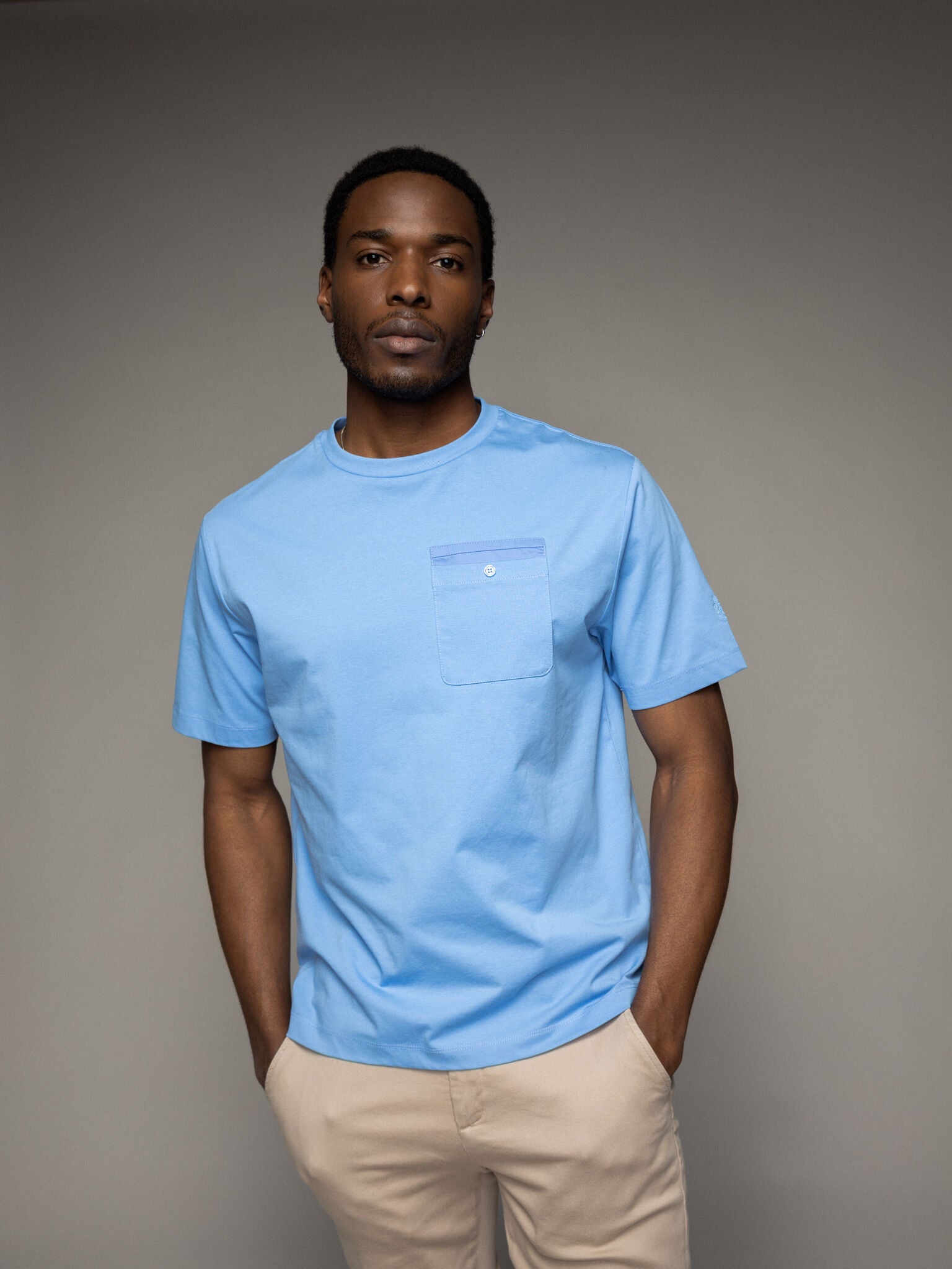 Modelshot / Clear Blue / Detail